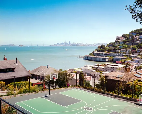 Southview Park, Sausalito at high noon